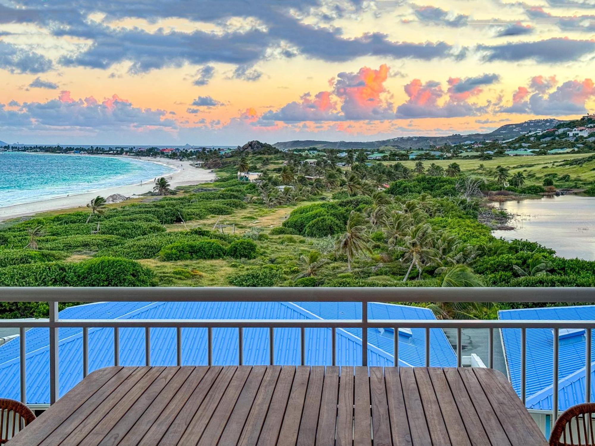 Top Floor Unit 520 Ft2 - 48 M2 With Stunning Dominant View On Ocean, St Barth, Orient Bay Apartment Cul de Sac Luaran gambar